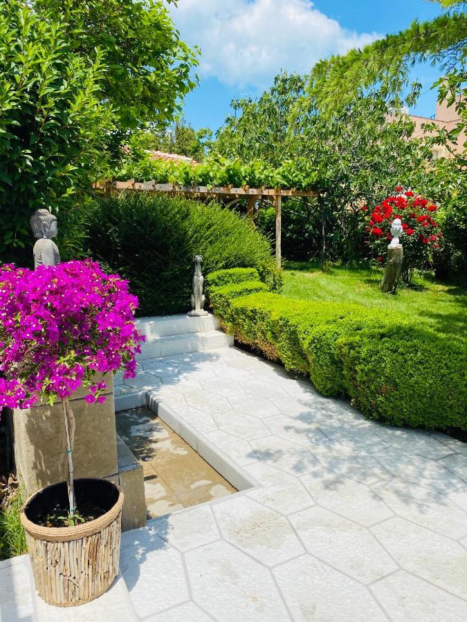 Friends Family Hotel Lozenets Dış mekan fotoğraf
